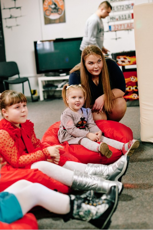 Антикафе Гараж Калинковичи и семейный детский фотограф Мозырь 150221 фото 4