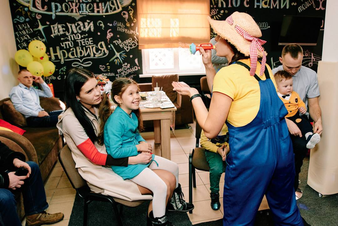 Антикафе Гараж Калинковичи и семейный детский фотограф Мозырь 150221 фото 10