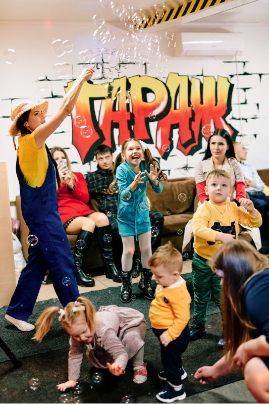 Антикафе Гараж Калинковичи и семейный детский фотограф Мозырь 150221 фото 11