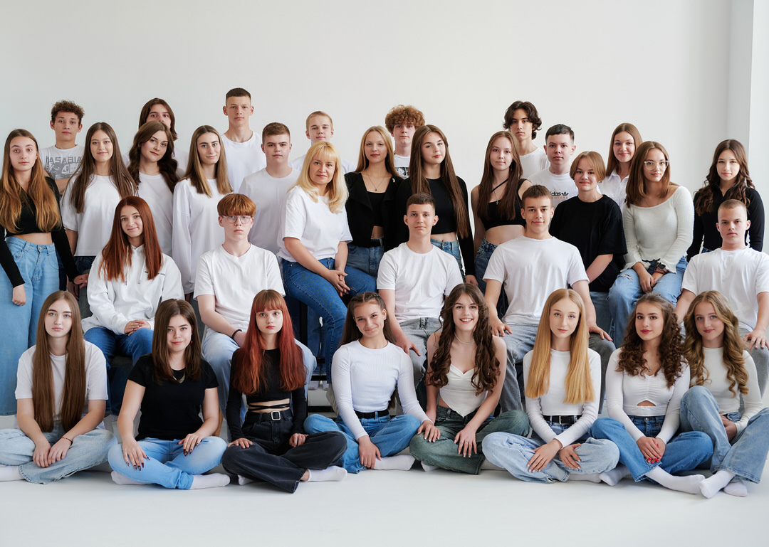 Выпускные альбомы Гимназия и Школа Мозырь Калинковичи Ельск фото 2